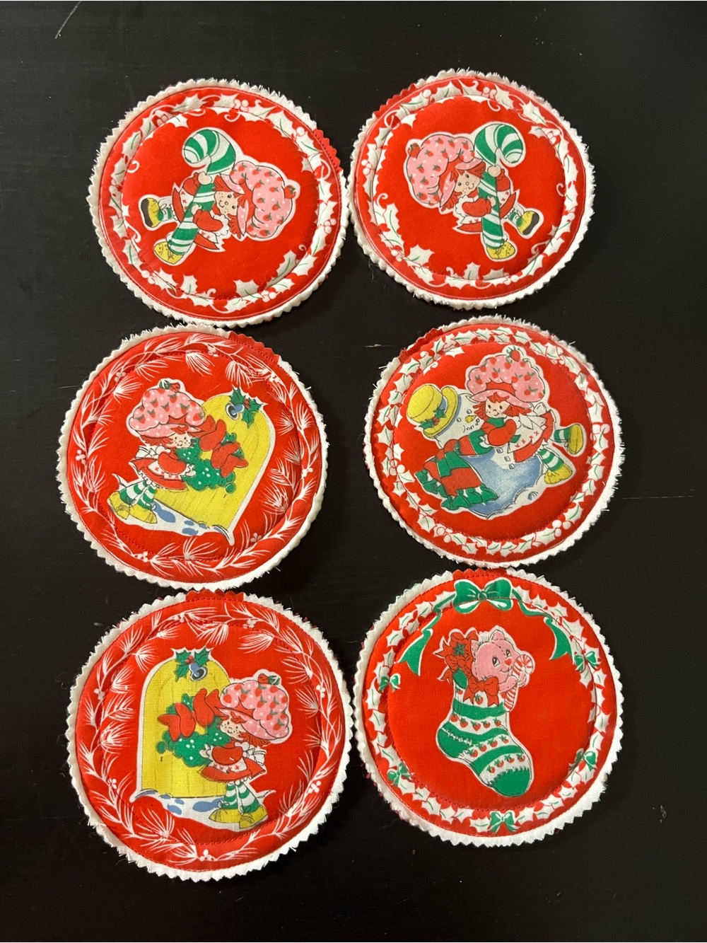 Vintage strawberry shortcakeHoliday Coasters Set - Red Christmas